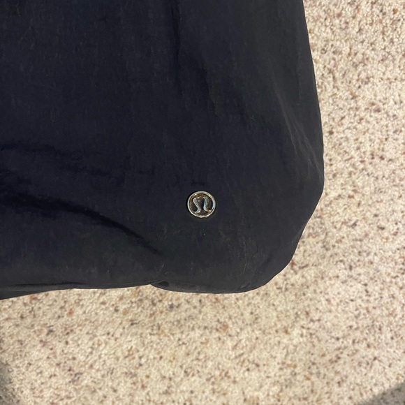 Lulu Lemon large tote with middle zipper compartment. Two handles one shoulder. - Picture 3 of 4